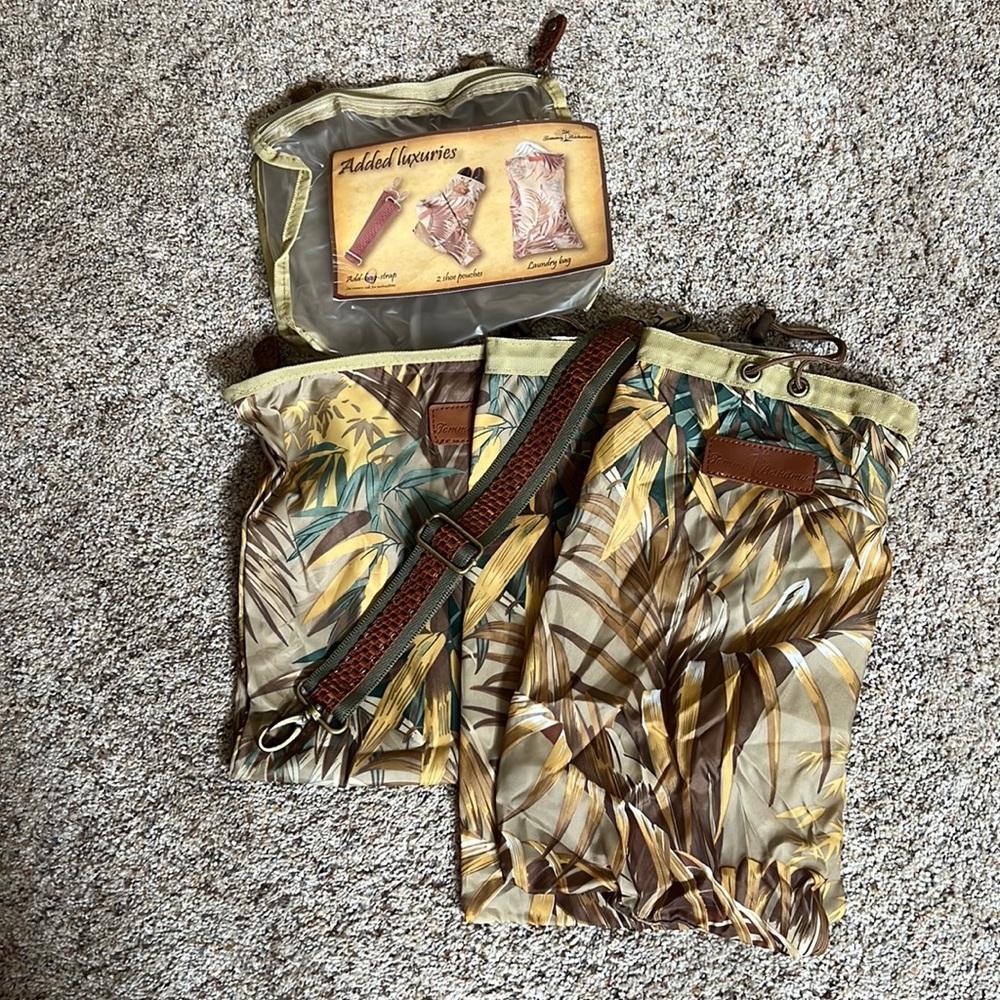 NWOT Tommy Bahama travel accessories .